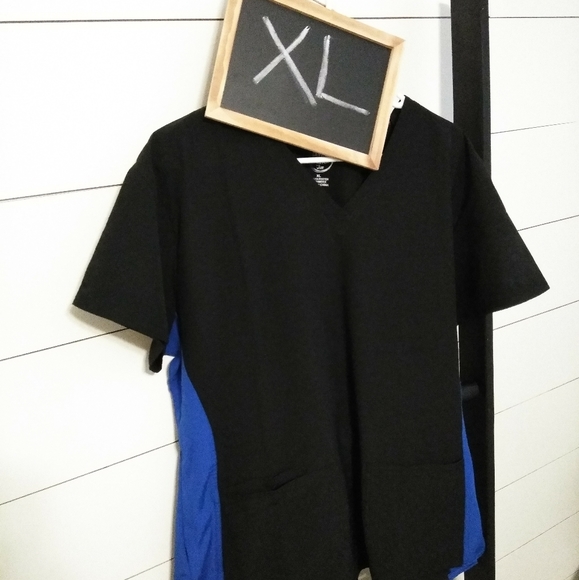 Devine Stretch scrub top - Picture 1 of 1